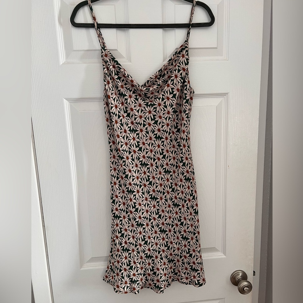 Audrey 3+1 cowl neck bias cut daisy dress